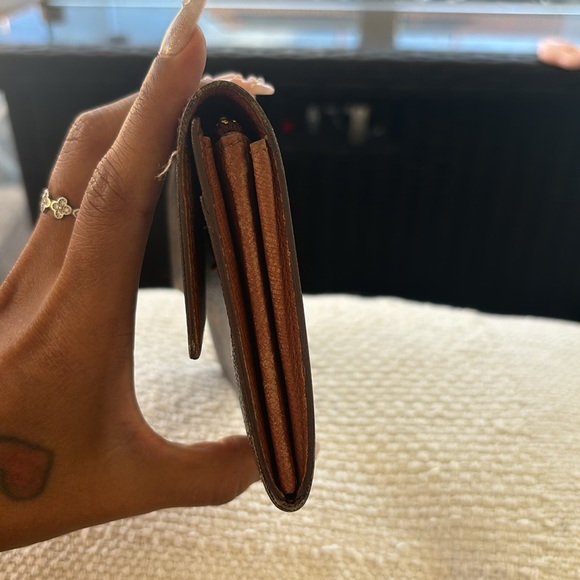 Louis Vuitton monogram Sarah wallet - Picture 2 of 10